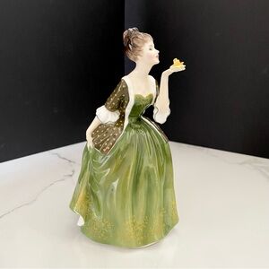 Royal Doulton | Accents | Vtg Royal Doulton Bride Figurine Hn 2873 Limited 979 | Poshmark Royal Doulton | Accents | Vtg Royal Doulton Bride Figurine Hn 2873 Limited 979 | Poshmark